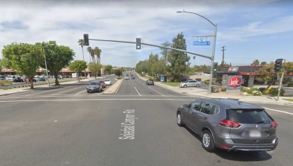 [02-22-2021] Condado De Santa Clarita, Ca - Accidente De Motocicleta-Peatón Cerca De Crossglade Avenue Hiere A Dos Personas