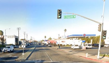 [05-18-2021] Condado De Los Ángeles, CA - Una Persona Resultó Herida Después De Una Colisión De Varios Vehículos Cerca De El Segundo Boulevard