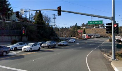 [06-14-2021] Condado De Amador, CA - Colisión Frontal En La Autopista 88 Resulta En Tres Muertes