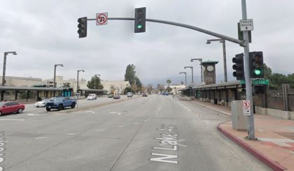 [08-01-2021] Condado De Los Ángeles, CA - Peatón Muerto Después De Ser Atropellado Por Un Vehículo Y Un Tren En Pasadena