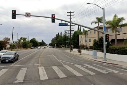 [11-22-2021] Condado de Los Angeles, CA - Choque de Motocicleta en la Calle West Lassen Hiere a Tres Personas