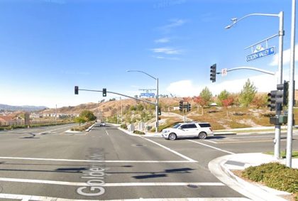 [11-30-2021] Condado de Los Angeles, CA - Colisión de Dos Vehículos en Santa Clarita Hiere a Una Persona