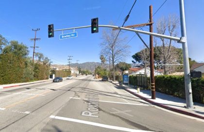 [24-11-2021] Condado de Los Angeles, CA - 5 Personas Heridas Después de Un Choque de Varios Vehículos en Sylmar