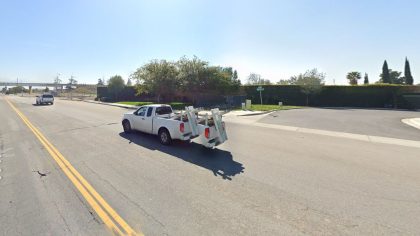 [12-12-2021] Condado de San Bernardino, CA - Dos Personas Mueren Después de Un Choque Fatal de Dos Vehículos en Las Avenidas Rialto Y Dallas