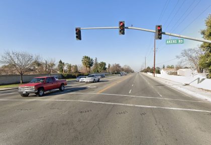 [02-02-2022] Condado de Kern, CA - Una Persona Murió Después de Un Accidente Mortal Que Involucró a Un Corredor de la Calle en Panamá Lane