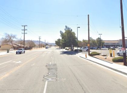 [02-04-2022] Condado de San Bernardino, CA - Choque en Apple Valley Hiere Gravemente a Un Hombre