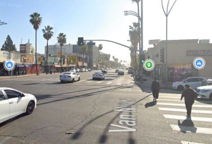 [02-11-2022] Condado de Los Angeles, CA - Choque de Dos Vehículos en Van Nuys Hiere a Tres Personas