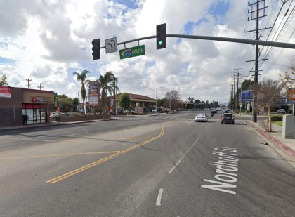 [02-19-2022] Condado de Los Ángeles, CA - Una Persona Muere en Un Accidente de Auto en la Calle Nordhoff