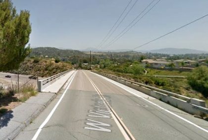 [02-24-2022] Condado de San Diego, CA - Dos Personas Heridas Después de Un Choque de Dos Vehículos en Alpine