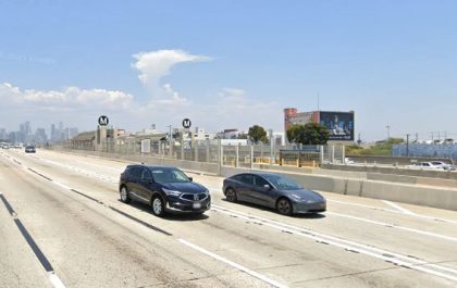 [02-25-2022] Condado de Los Ángeles, CA - Una Persona Muerta Y Otra Herida en Un Choque de Varios Vehículos en la Autopista 110