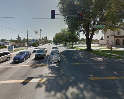 [02-25-2022] Condado de Riverside, CA - Adolescente Muerto Después de Un Accidente Fatal de Monopatín en Brockton Y Arlington Avenue