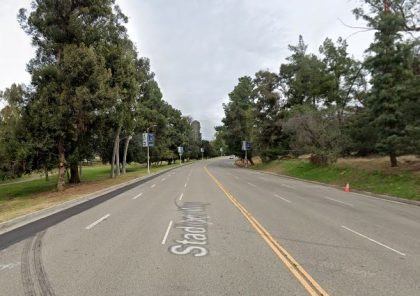 [02-25-2022] Condado de Los Ángeles, CA - Una Persona Muerta Y Otra Herida Después de Una Colisión de Tres Vehículos en la Autopista 110