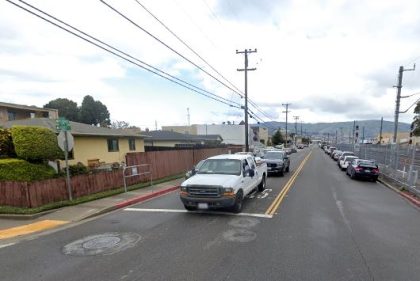 [02-25-2022] Condado de San Mateo, CA - Un Conductor Muerto en Un Accidente de Tren Fatal en San Bruno