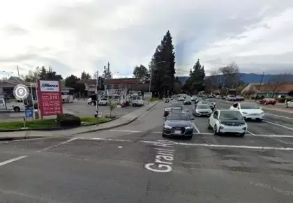 [03-17-2022] Condado de Santa Clara, CA - Adolescente de 13 Años Muere en Accidente Fatal de Bicicleta Involucrando Un Camión en Mountain View
