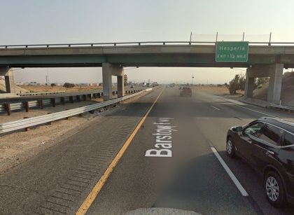 [03-21-2022] Condado de San Bernardino, CA - SE Reportan Lesiones Después de Un Choque de Varios Vehículos en Hesperia