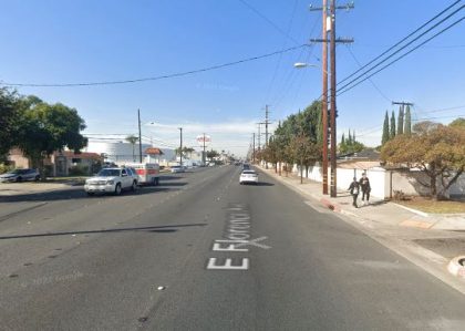 [03-24-2022] Condado de Los Angeles, CA - Una Persona Atacada Por Tres Mujeres en Bell en Un Posible Incidente de Rabia en la Carretera