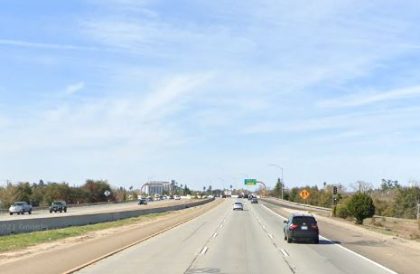 [03-29-2022] Condado de Fresno, CA - Un Hombre Muere en Un Choque Fatal Con Fuga en la Carretera 180