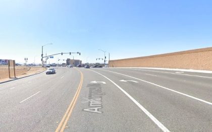 [04-04-2022] Condado de San Bernardino, CA - Una Persona Hospitalizada Después de Un Accidente Peatonal en Hook Boulevard