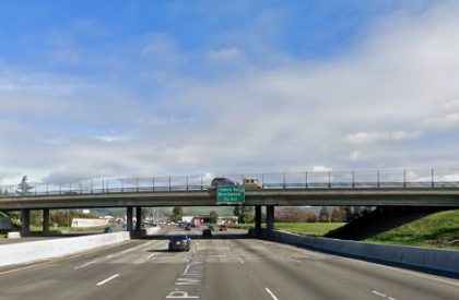 [04-07-2022] Condado de Alameda, CA - Un Peatón Muere en Un Choque Fatal de Varios Vehículos en la Interestatal 580