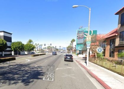 [04-09-2022] Condado de Los Angeles, CA - Una Mujer de 33 Años Resultó Gravemente Herida en Un Accidente Con Fuga en Bell Gardens