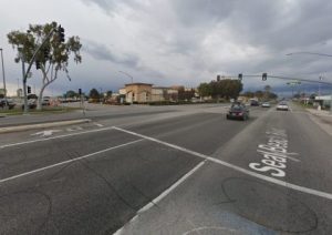 [04-18-2022] Condado de Orange, CA - Una Persona Herida en Un Choque de Varios Vehículos Cerca de Seal Beach Boulevard