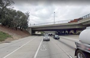[04-28-2022] Condado de Los Angeles, CA - Oficial de la Chp Herido Después de Un Choque de Dos Vehículos en Downey