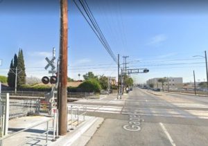 [04-29-2022] Condado de Los Angeles, CA - Un Hombre de 54 Años Muere en Un Accidente de Tren Fatal en El áRea de Florence-Firestone