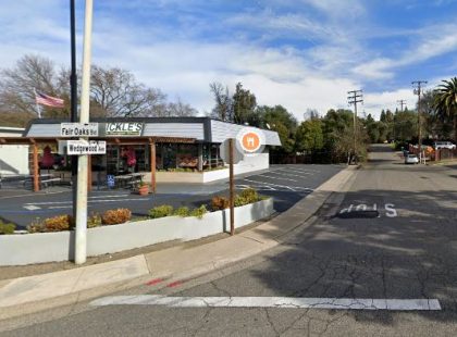 [04-30-2022] Condado de Sacramento, CA - Una Persona Herida Después de Un Accidente de Coche en Carmichael