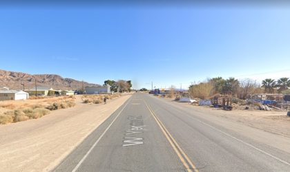 [05-01-2022] Condado de San Bernardino, CA - Empleado de Un Taller de Reparación Herido Tras Un Accidente de Coche en la Carretera de Yermo