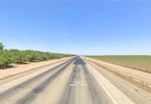 [05-03-2022] Condado de Kings, CA - Una Mujer Murió en Una Colisión de Varios Vehículos Con Dos Camiones en El Condado de Kings