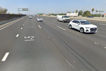 [17-04-2022] Condado de Orange, CA - Choque de Varios Vehículos en Santa Ana Hiere a Cinco Personas