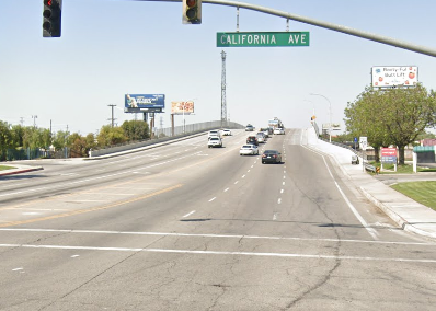 [06-10-2022] Condado de Kern, CA - Dos Personas Gravemente Heridas en un Accidente de Coche en la Autopista 99