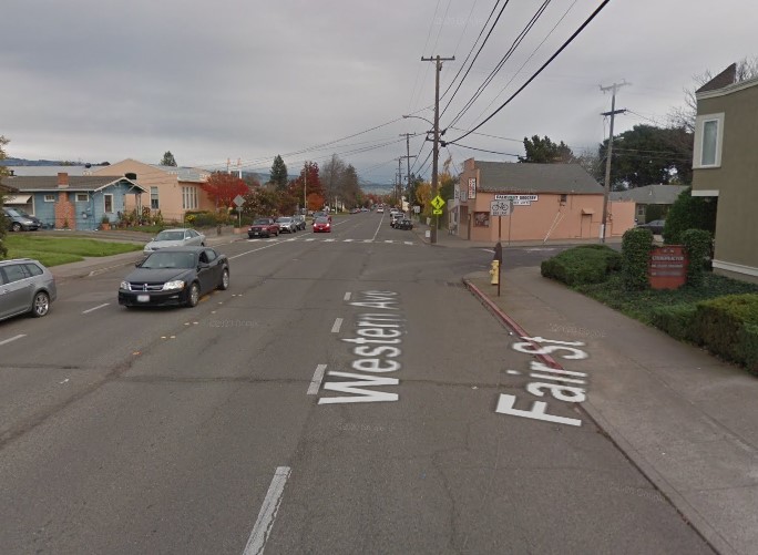 [01-17-2023] Motociclista Herido Después de Chocar Con Una Minivan en Petaluma