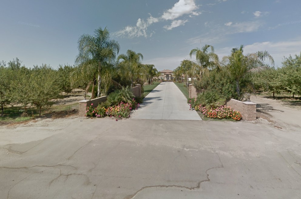 02-25-2023-One-Firefighter-Injured-After-Responding-to-House-Fire-near-Caruthers
