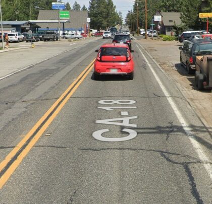 [11-20-2023] Servicios Médicos en Ruta Tras Colisión de Dos Vehículos en la Sr-18 en Big Bear