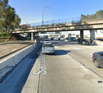 [12-08-2023] Condado de Los Angeles, CA - Envío de Paramédicos Tras Una Colisión Múltiple en la I-605 en la Ciudad de Industry