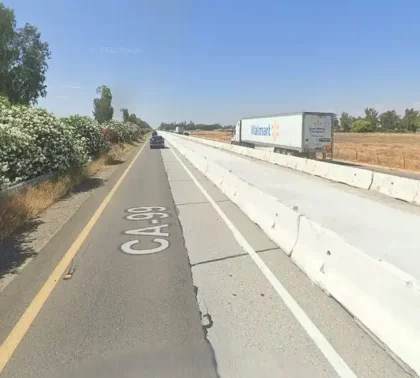 [01-03-2023] Muere Un Hombre de 43 años Tras Un Choque Entre Un Camión Y Un Vehículo en la Autopista 99 en Bakersfield
