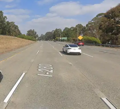 [02-01-2024] Muere Un Pasajero Y Otros Tres Son Hospitalizados Tras El Choque de Un Solo Vehículo en la I-280 Cerca de Burlingame