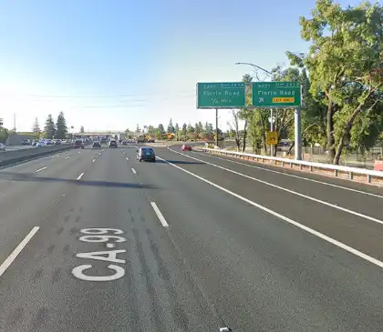 [04-29-2024] Posible Herido Menor Reportado Tras Colisión De Motocicleta Vs. Vehículo En La Autopista 99