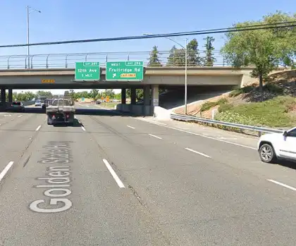 [05-04-2024] Muere Un Peatón Tras Ser Atropellado Por Un Coche Después De Una Colisión Entre Tres Vehículos En La Autopista 99