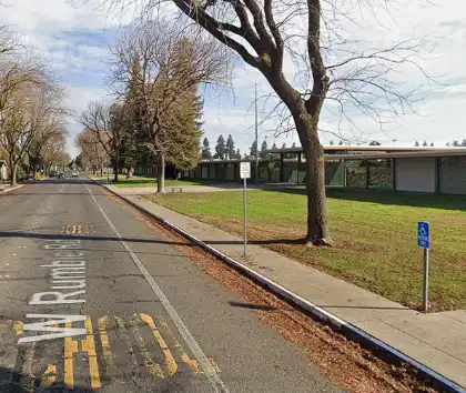 [05-09-2024] Un Estudiante Herido Tras Ser Atropellado Por Un Vehículo En El Exterior Del Instituto De Modesto