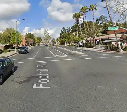 [05-11-2024] Tres Personas Muertas Y Otras Tres Heridas Graves Tras Un Accidente Con Un Tesla Cerca de Pasadena