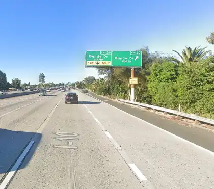 [05-13-2024] Dos Conductores Heridos Tras Una Colisión de Dos Vehículos en la Autopista 10 en la Zona de Sawtelle