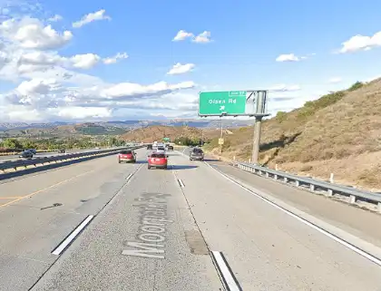 [05-14-2024] Heridos Leves Tras Una Colisión Entre Un Camión Y Un Vehículo en la Autopista 23 en Thousand Oaks
