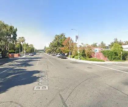 [05-14-2024] Mujer Hospitalizada Tras Choque de Dos Vehículos en Upper Land Park
