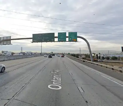 [05-14-2024] Posibles Heridos Tras Una Colisión Entre Un Tractor-Remolque Y Un Coche en la I-15 en Eastvale