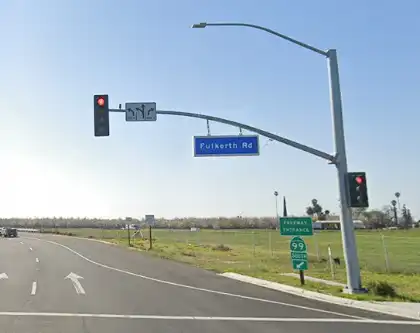 [05-15-2024] Al Menos Una Persona Herida Tras Una Colisión de Dos Vehículos Cerca de la Autopista 99 en Turlock