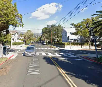 [05-18-2024] Un Ciclista Herido Tras Una Colisión Entre Una Bicicleta Y Un Vehículo En La Calle Micheltorena