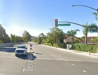 [06-08-2024] Condado De Ventura, CA - Múltiples Heridos Tras Una Colisión Entre Dos Vehículos Que Se Dieron A La Fuga En Moorpark