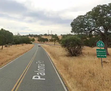 [06-11-2024] Condado De Calaveras, CA - Cuatro Personas Heridas Tras Un Choque Con Vuelco De Un Vehículo En La Carretera De Paloma